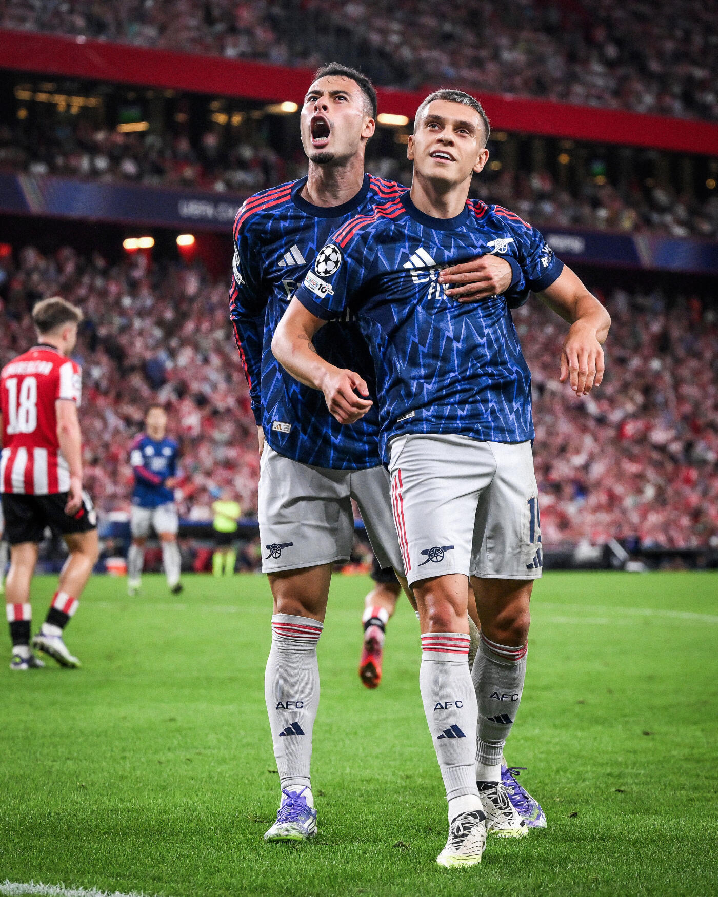 Arsenal chakna Martinelli leh Trossard