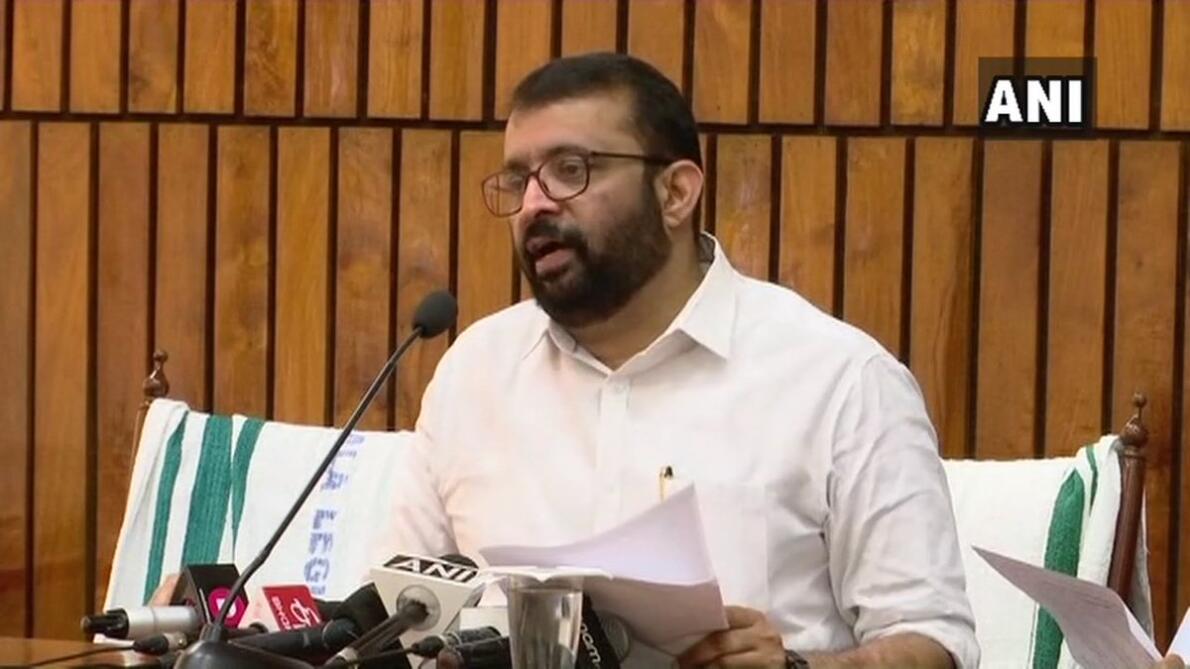 Kerala budget session-ah speaker bang turin phut