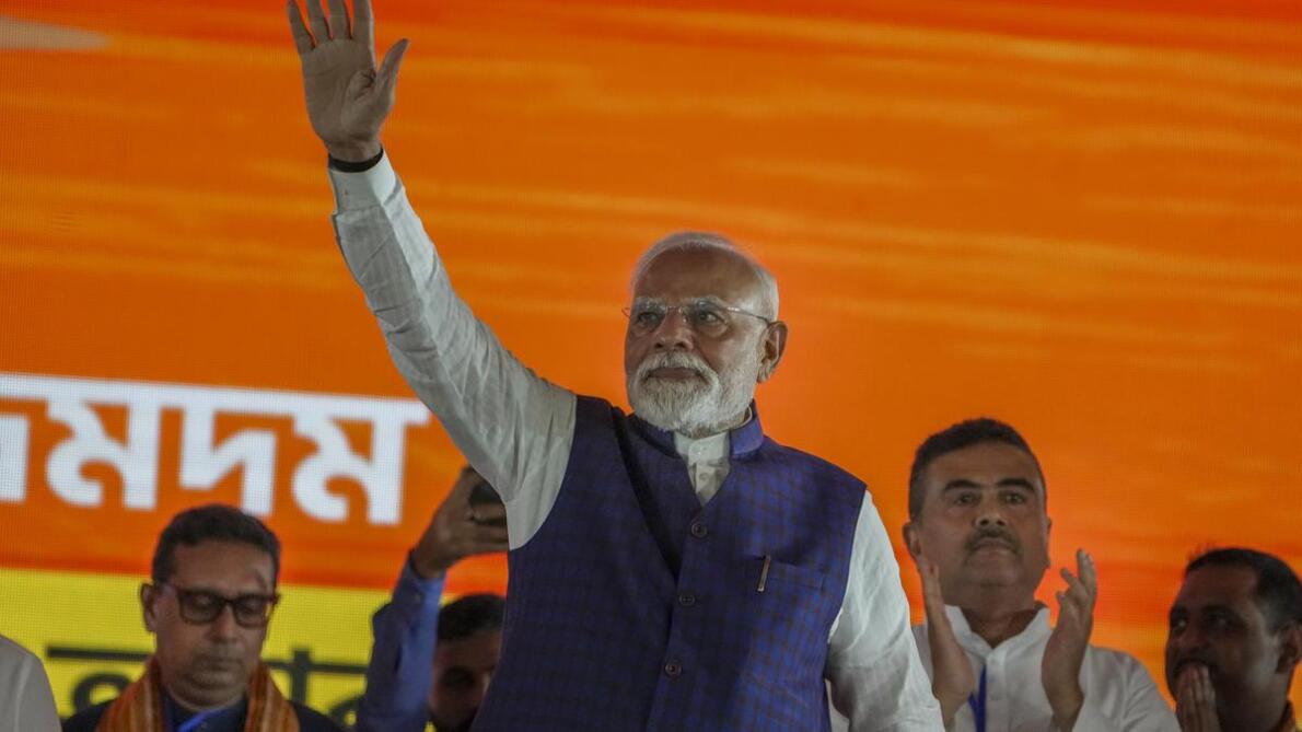 PM Modi-a'n Kolkata-ah Armed Forces conference hawng dawn
