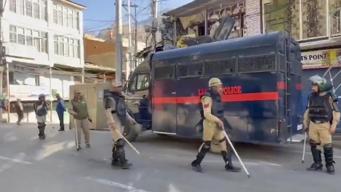 Buaina chhuak vangin Ladakh-ah curfew puang