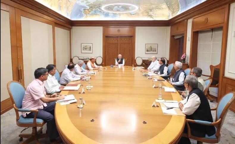 Pakistan-in inkahhai puan bawhchhe nghal; PM leh defence official-ten high-level meeting nei