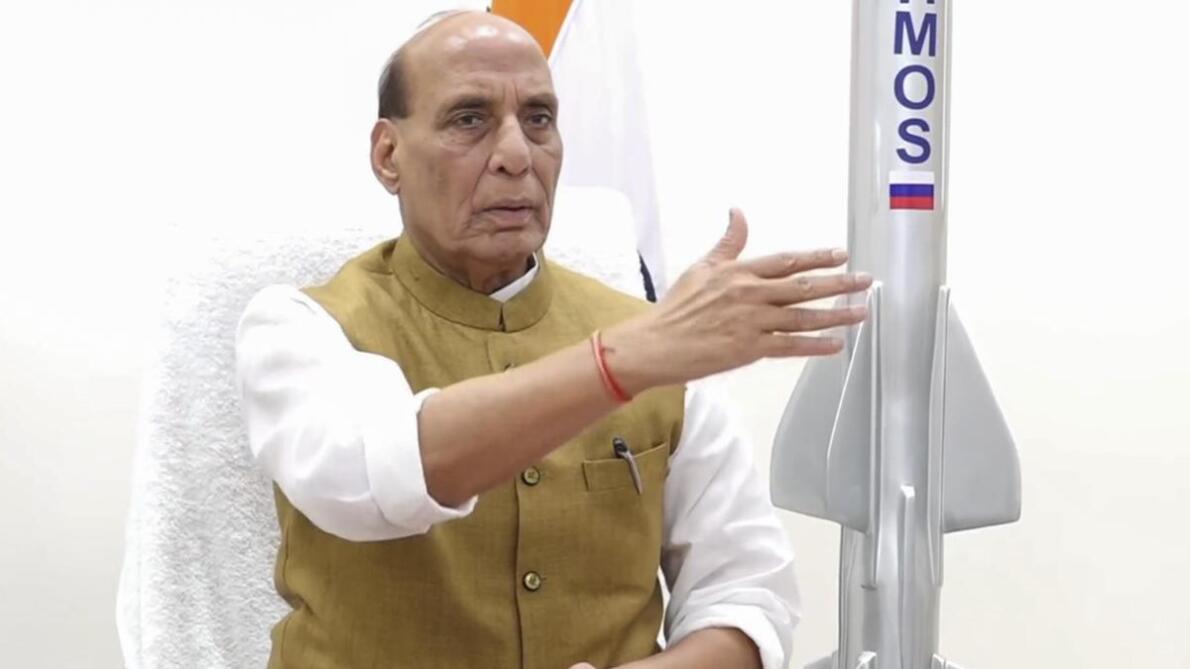 Defence Minister-in BrahMos production unit  hawng