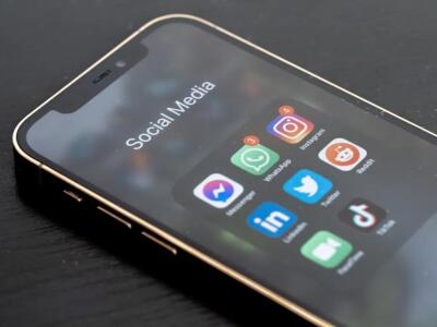 Spain leh Greece-in naupang tana social media khap rawt