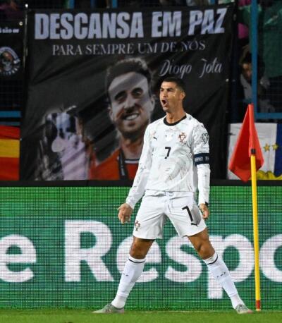 Ronaldo-a'n a khung belh zel