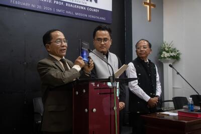 Lehkhabu bawm: 'KHUALZIN' lehkhabu tlangzarh