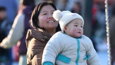 China-in naupang enkawlna tur nu leh pate pawisa pe dawn