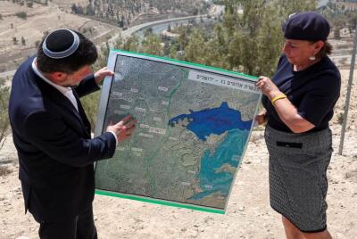 Israel Finance Minister-in settlement plan a tlangzarh