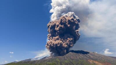 Sicily-a Mount Etna aṭang meikhu leh chirh sa phuh chhuak