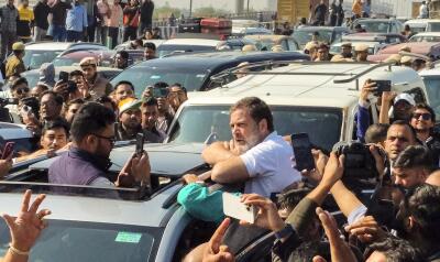 Ghazipur border-ah Rahul Gandhi an dang