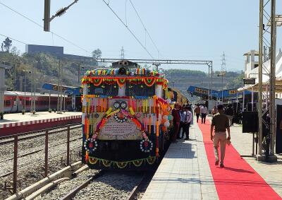 Sairang leh Silchar inkara tlân tur rêl Union Railways Minister-in a vailiam
