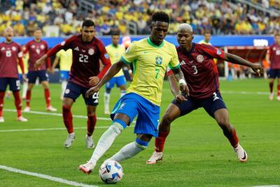 Goal khung thei lo Brazil