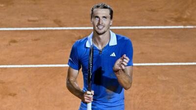Semifinal-ah Zverev a lut