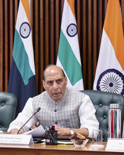 Defence minister Rajnath Sing-a'n Germany tlawh dawn