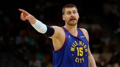 Pathumnaah Spurs hnehtu Nuggets