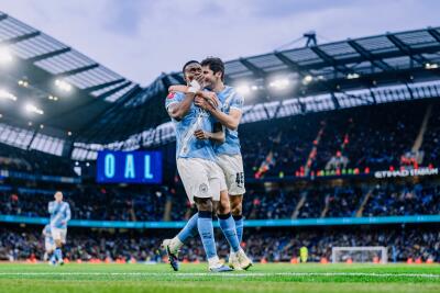 Man City-in Salford hneh hram