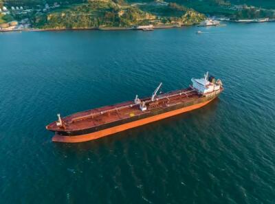 Strait of Hormuz-ah tanker escort turin US Navy inpeih