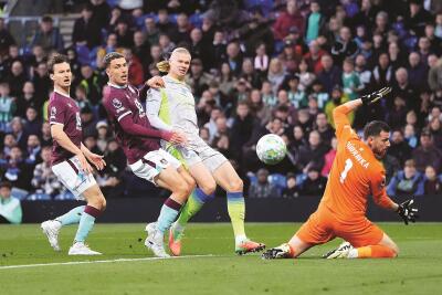 A chung berah City; Burnley an relegate