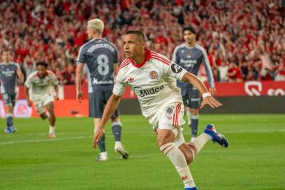 Sevilla beiseina siamtu Sanchez