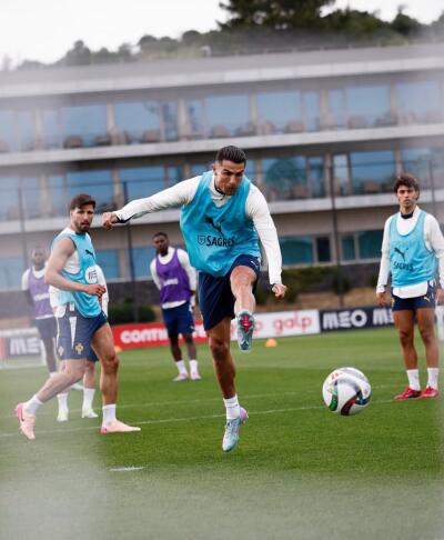 Ronaldo-a'n nomawi a chawi belh dawn em?