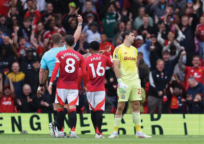 United an chak; Spurs an tlawm