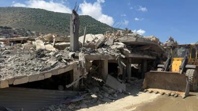 Israel-in Lebanon chhim leh khawchhak lam a bei