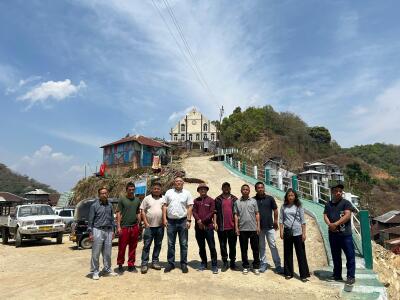 DEO-in polling station a endik