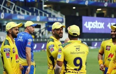 MS Dhoni-a'n bowler te a vau