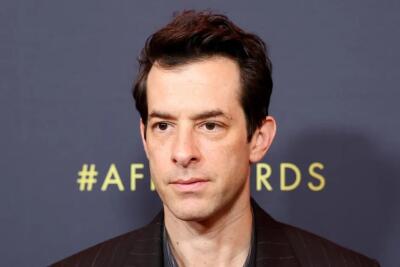 Mark Ronson-a'n Honorary Clio Award dawng dawn