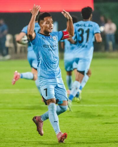 Lza'n goal a khung leh ta!