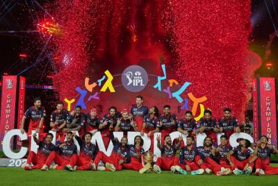 Indian Premier League: Kohli-a'n Bengaluru a zawnin a champion pui