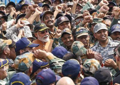 PM Modi-a'n Adampur air base a tlawh