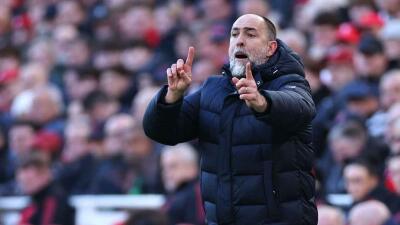 Spurs tan beiseina thar