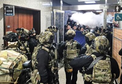 SKorea President-in Martial Law a puang; Parliament-in a hnawl hnuah sut leh nghal a ni