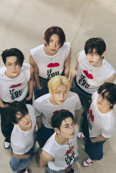 January-ah K-pop group lar tak takten  album tichhuak dawn