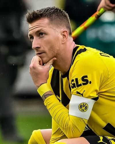 Reus-a'n ṭhangthar kutah captain armband a hlan