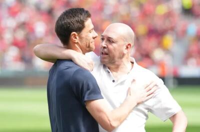 Alonso an duat lo  - Leverkusen CEO