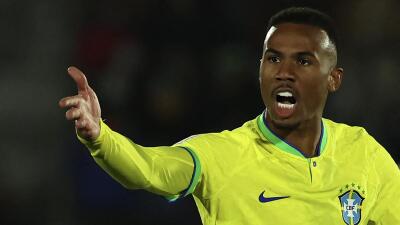 Arsenal defender Gabriel inhliam