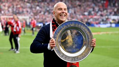 Arne Slot-a'n Spurs enkawl a tum lo