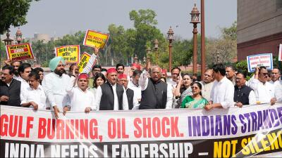 West Asia buaina debate neih phutin eptu party-in lungawi lohna lantir