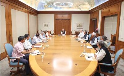 Pakistan-in inkahhai puan bawhchhe nghal; PM leh defence official-ten high-level meeting nei