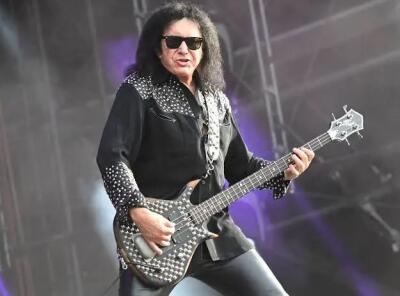 Rock & Roll Hall of Fame-ah Hip-Hop music a tel lo - Gene Simmons