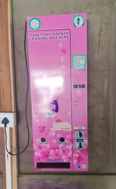 Smart City hnuaiah Sanitary Napkin  Vending Machine 300 bun a ni tawh; A dahna hmuna thuneituten an refill a ngai