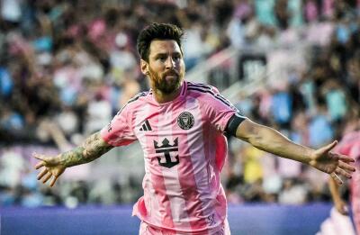 Goal khung ning lo Lionel Messi