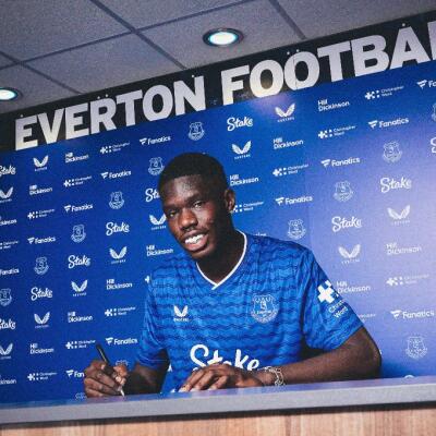 Barry -a'n Everton-a zawm