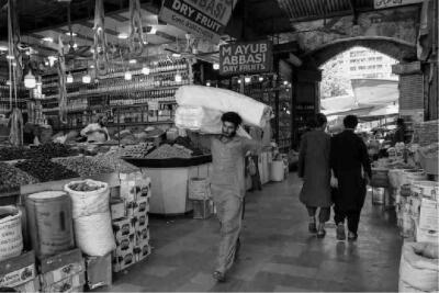 Energy lam harsatna vangin Pakistan-in bazar khar hun siam