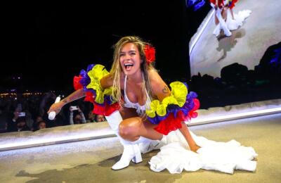 Karol G-i'n International Artist Award of Excellence dawng dawn
