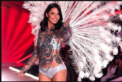 2024 Victoria's Secret Fashion Show-ah Adriana Lima